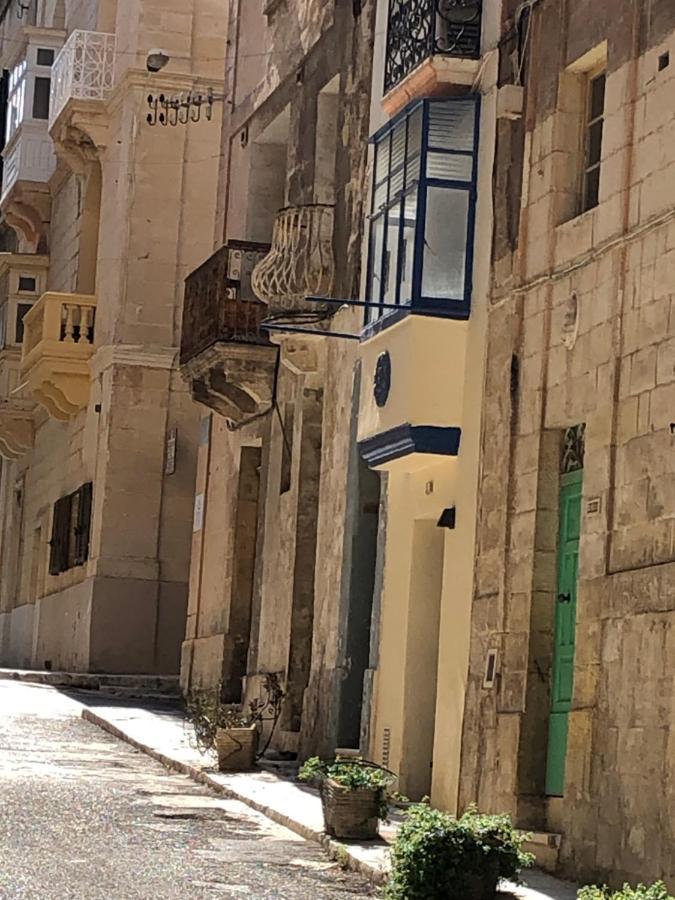 Appartamento Floriana Cosy Townhouse Esterno foto