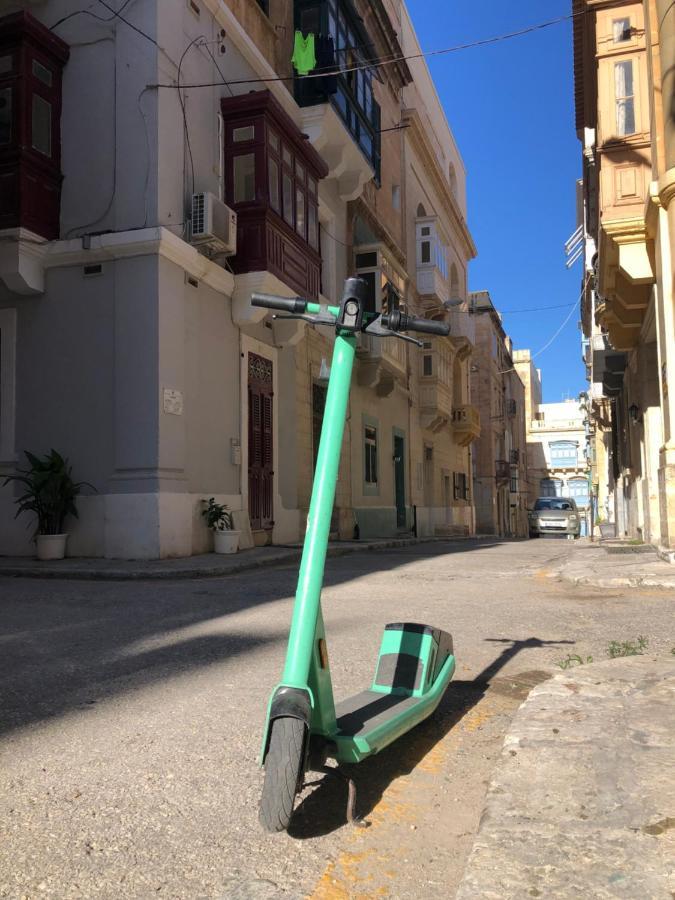 Appartamento Floriana Cosy Townhouse Esterno foto