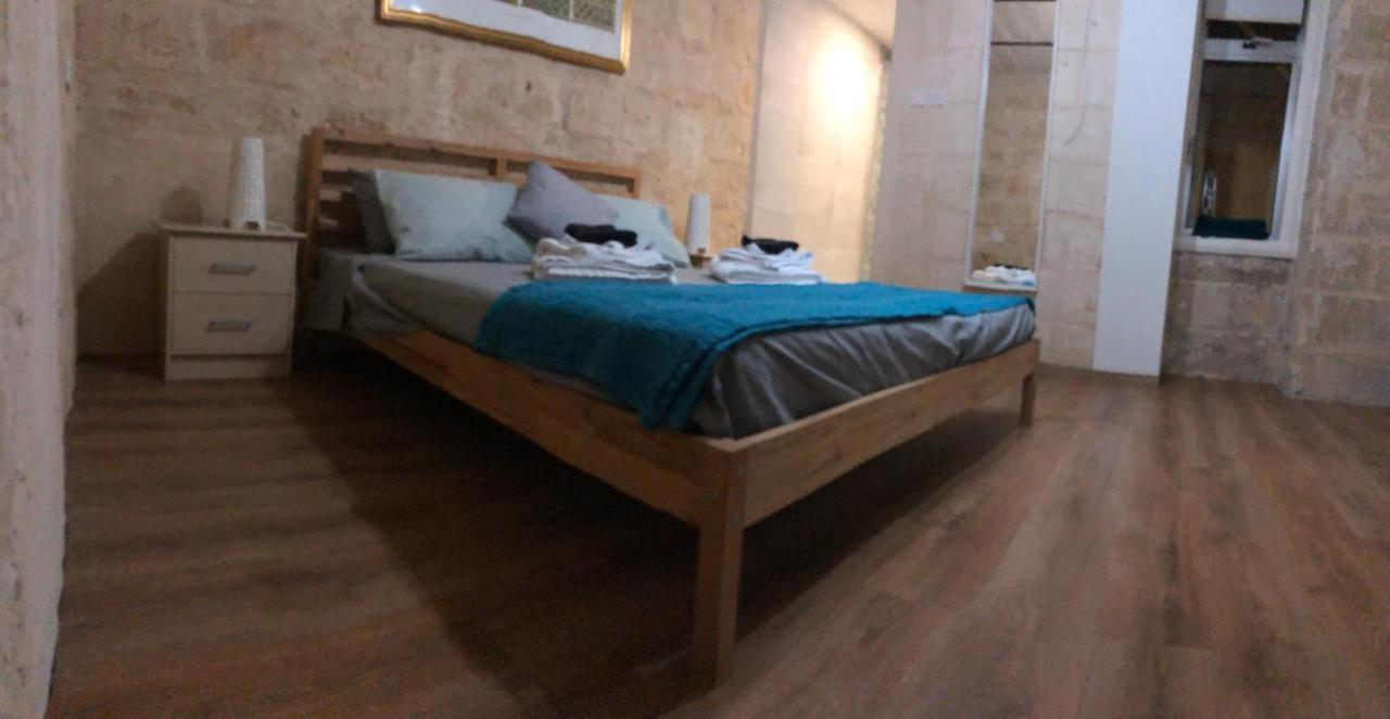 Appartamento Floriana Cosy Townhouse Esterno foto