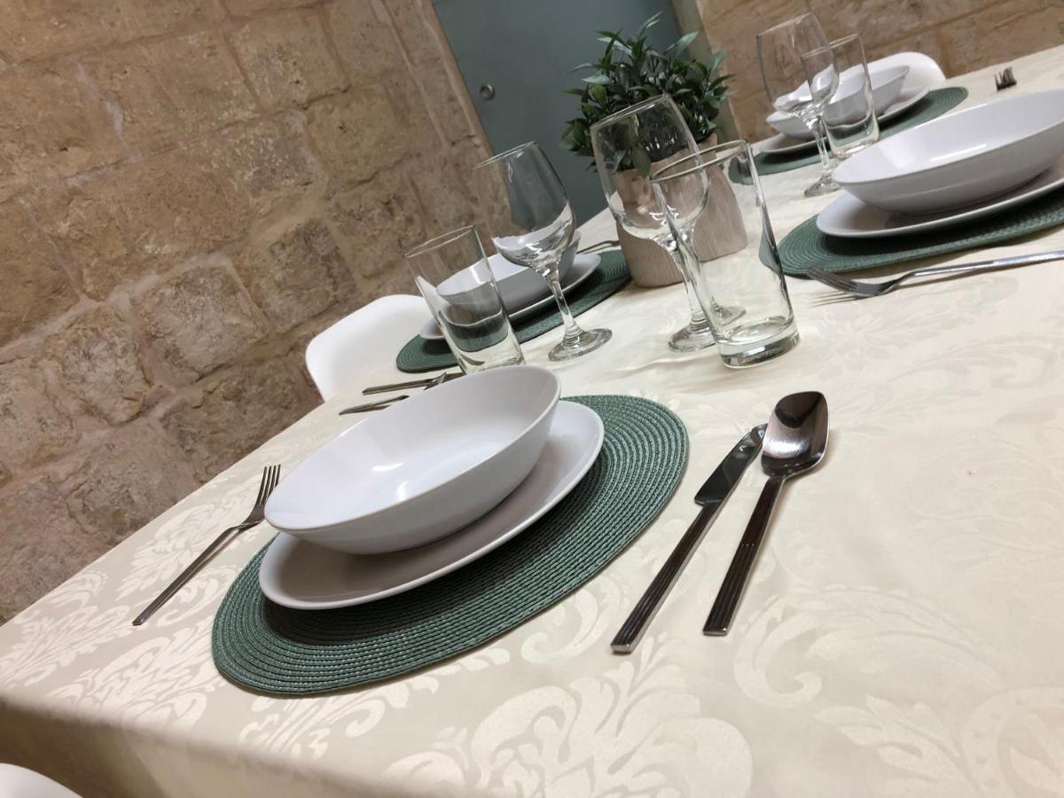 Appartamento Floriana Cosy Townhouse Esterno foto