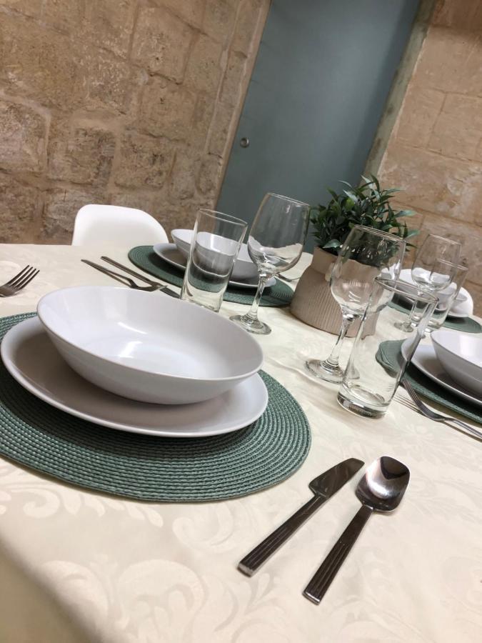 Appartamento Floriana Cosy Townhouse Esterno foto