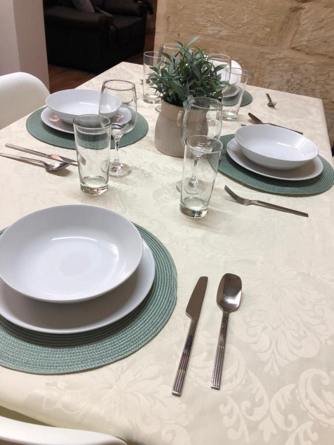 Appartamento Floriana Cosy Townhouse Esterno foto