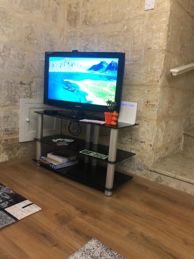 Appartamento Floriana Cosy Townhouse Esterno foto